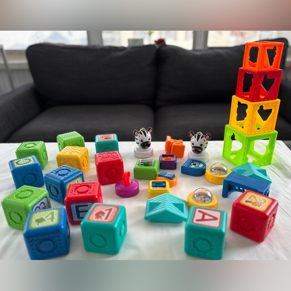 Magnetic Block Learning Set - Picture 3 of 10